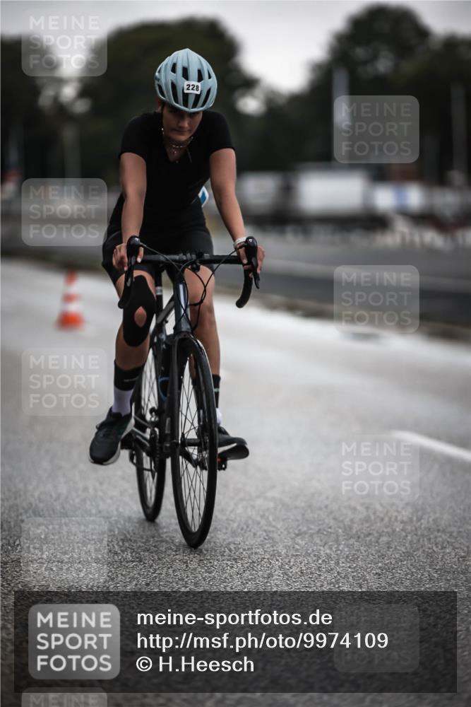 16.08.2026 - KN Förde Triathlon 2026 H.Heesch http://msf.ph/oto/9974109 16.08.2026 10:17:57 Radfahren  meine-sportfotos.de