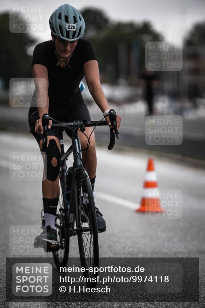 16.08.2026 - KN Förde Triathlon 2026 H.Heesch http://msf.ph/oto/9974118 16.08.2026 10:17:57 Radfahren  meine-sportfotos.de