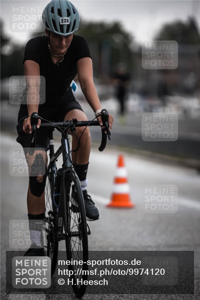 16.08.2026 - KN Förde Triathlon 2026 H.Heesch http://msf.ph/oto/9974120 16.08.2026 10:17:57 Radfahren  meine-sportfotos.de