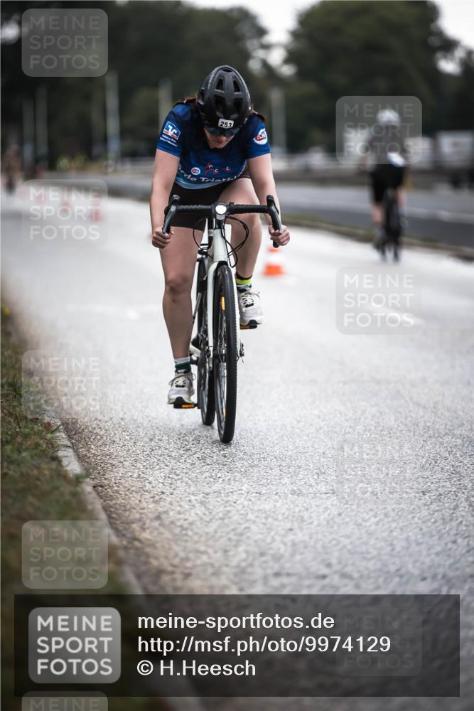 16.08.2026 - KN Förde Triathlon 2026 H.Heesch http://msf.ph/oto/9974129 16.08.2026 10:18:24 Radfahren  meine-sportfotos.de