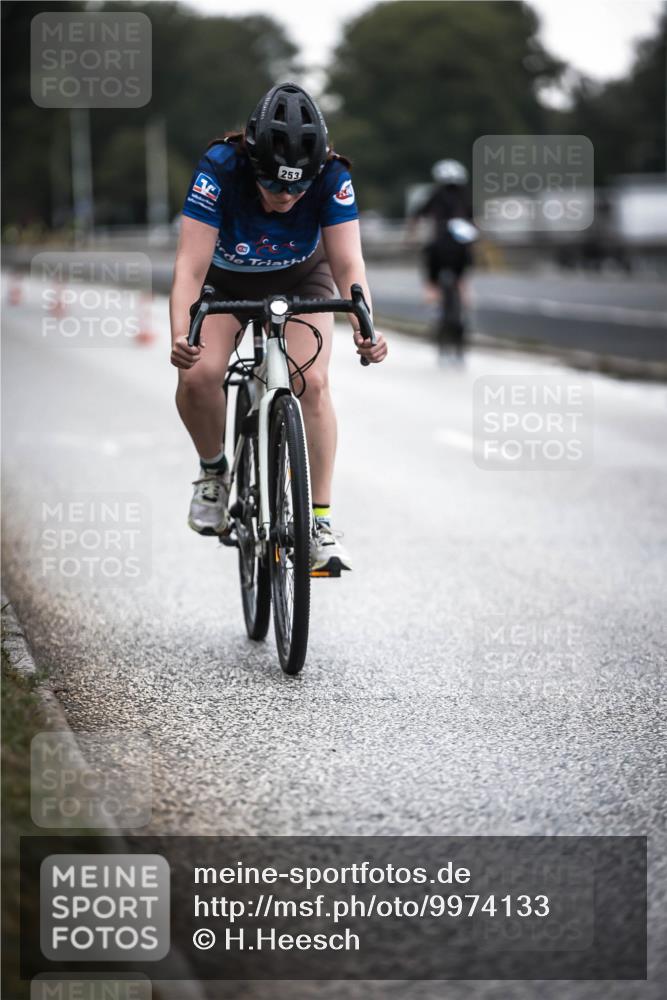 16.08.2026 - KN Förde Triathlon 2026 H.Heesch http://msf.ph/oto/9974133 16.08.2026 10:18:24 Radfahren  meine-sportfotos.de