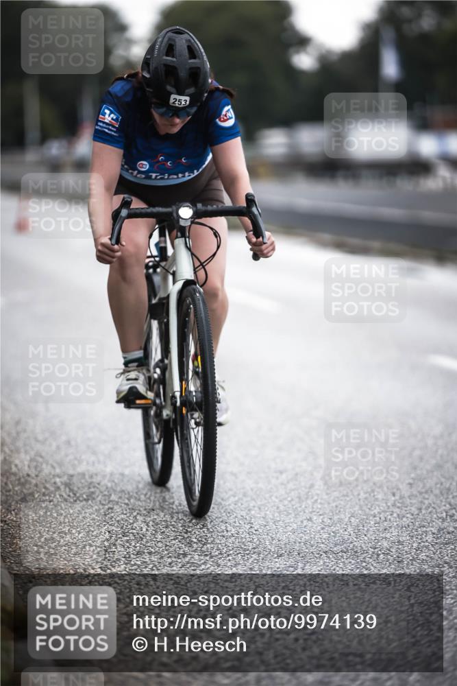16.08.2026 - KN Förde Triathlon 2026 H.Heesch http://msf.ph/oto/9974139 16.08.2026 10:18:24 Radfahren  meine-sportfotos.de