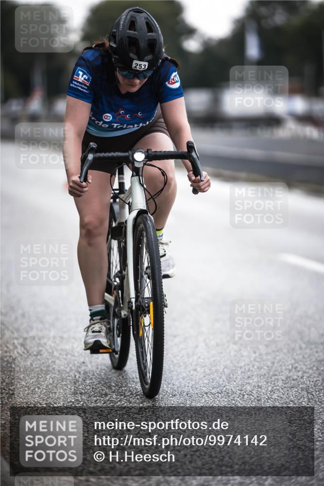 16.08.2026 - KN Förde Triathlon 2026 H.Heesch http://msf.ph/oto/9974142 16.08.2026 10:18:24 Radfahren  meine-sportfotos.de