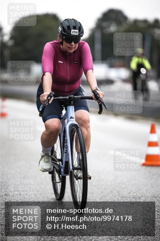 16.08.2026 - KN Förde Triathlon 2026 H.Heesch http://msf.ph/oto/9974178 16.08.2026 10:20:04 Radfahren  meine-sportfotos.de