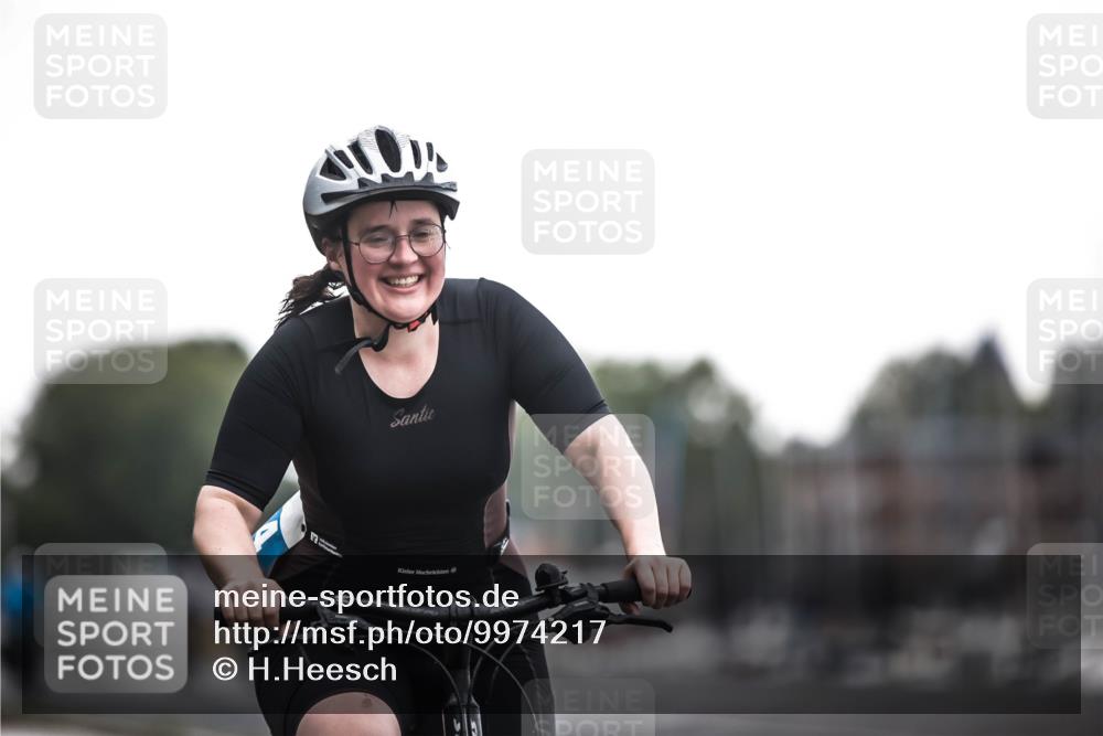 16.08.2026 - KN Förde Triathlon 2026 H.Heesch http://msf.ph/oto/9974217 16.08.2026 10:21:25 Radfahren  meine-sportfotos.de