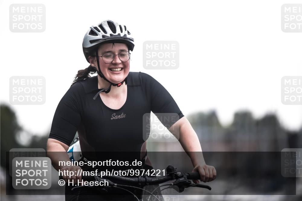 16.08.2026 - KN Förde Triathlon 2026 H.Heesch http://msf.ph/oto/9974221 16.08.2026 10:21:25 Radfahren  meine-sportfotos.de