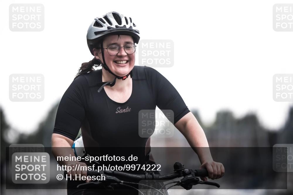 16.08.2026 - KN Förde Triathlon 2026 H.Heesch http://msf.ph/oto/9974222 16.08.2026 10:21:25 Radfahren  meine-sportfotos.de