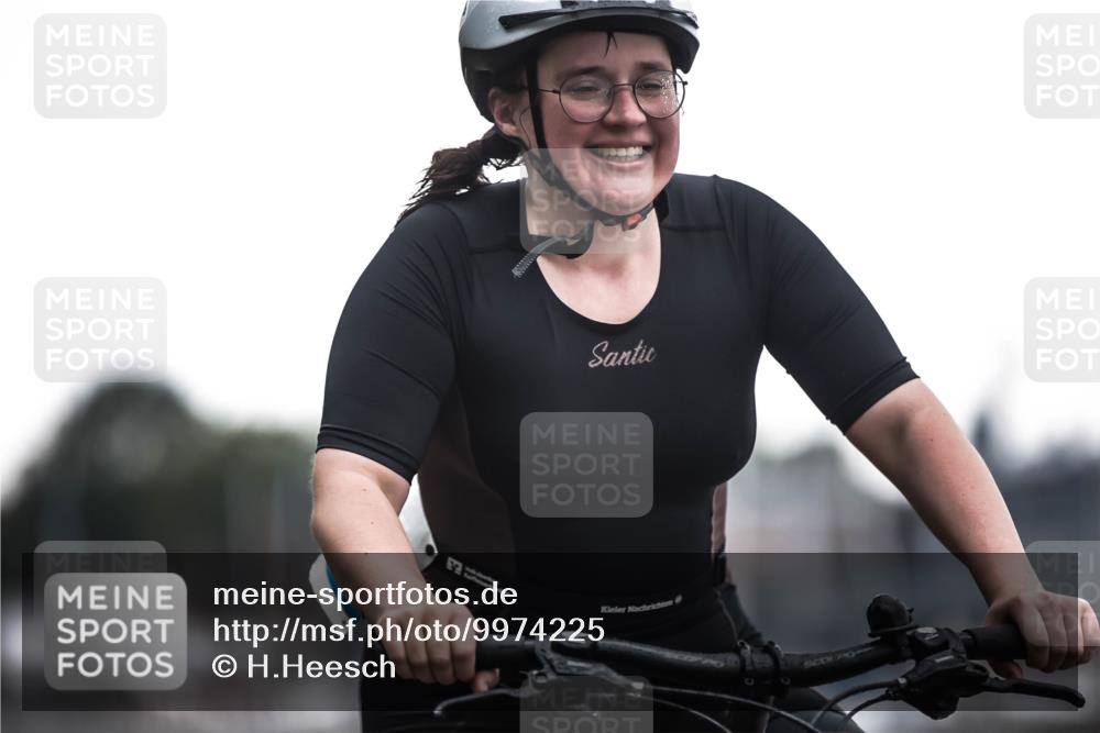16.08.2026 - KN Förde Triathlon 2026 H.Heesch http://msf.ph/oto/9974225 16.08.2026 10:21:26 Radfahren  meine-sportfotos.de