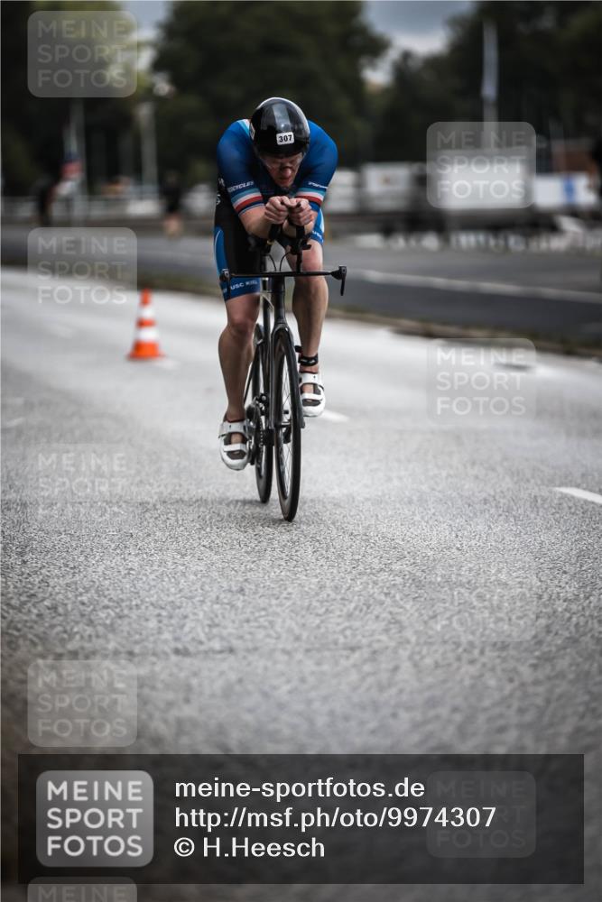 16.08.2026 - KN Förde Triathlon 2026 H.Heesch http://msf.ph/oto/9974307 16.08.2026 10:59:45 Radfahren 307, 318 meine-sportfotos.de