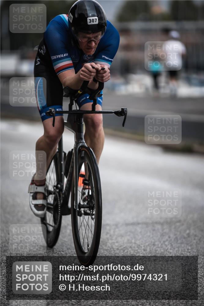 16.08.2026 - KN Förde Triathlon 2026 H.Heesch http://msf.ph/oto/9974321 16.08.2026 10:59:45 Radfahren 307, 318 meine-sportfotos.de