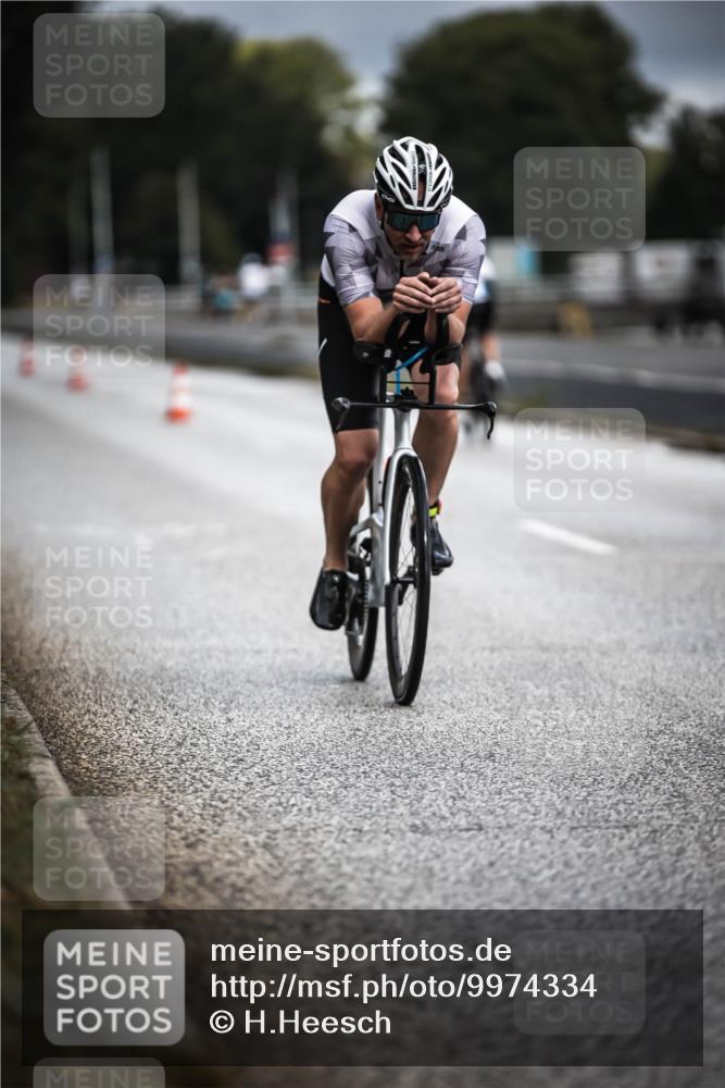 16.08.2026 - KN Förde Triathlon 2026 H.Heesch http://msf.ph/oto/9974334 16.08.2026 11:00:38 Radfahren 302 meine-sportfotos.de
