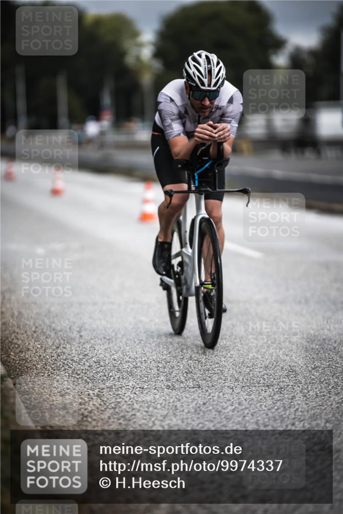 16.08.2026 - KN Förde Triathlon 2026 H.Heesch http://msf.ph/oto/9974337 16.08.2026 11:00:38 Radfahren 302 meine-sportfotos.de