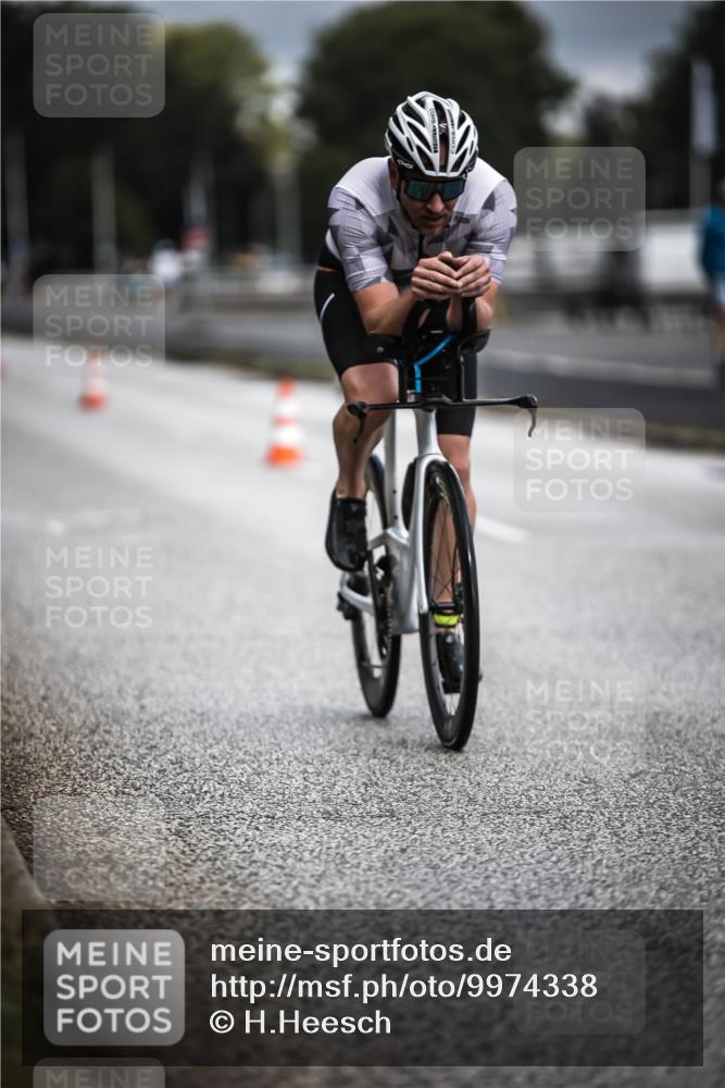 16.08.2026 - KN Förde Triathlon 2026 H.Heesch http://msf.ph/oto/9974338 16.08.2026 11:00:38 Radfahren 302 meine-sportfotos.de