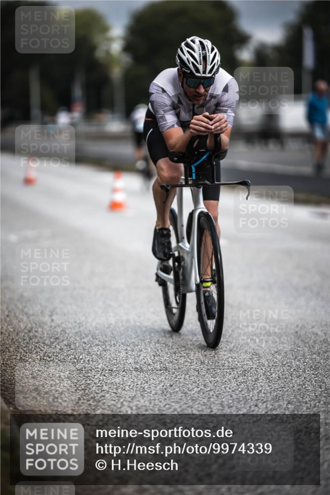 16.08.2026 - KN Förde Triathlon 2026 H.Heesch http://msf.ph/oto/9974339 16.08.2026 11:00:38 Radfahren 302 meine-sportfotos.de