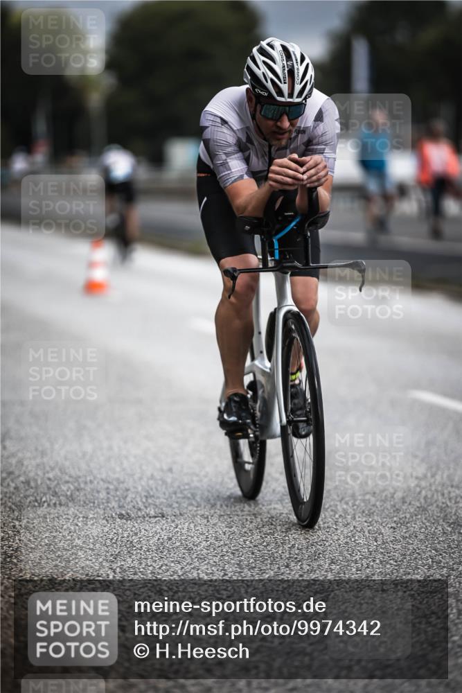 16.08.2026 - KN Förde Triathlon 2026 H.Heesch http://msf.ph/oto/9974342 16.08.2026 11:00:38 Radfahren 302 meine-sportfotos.de