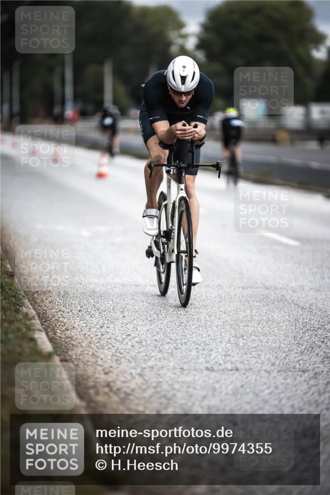 16.08.2026 - KN Förde Triathlon 2026 H.Heesch http://msf.ph/oto/9974355 16.08.2026 11:00:54 Radfahren 304 meine-sportfotos.de