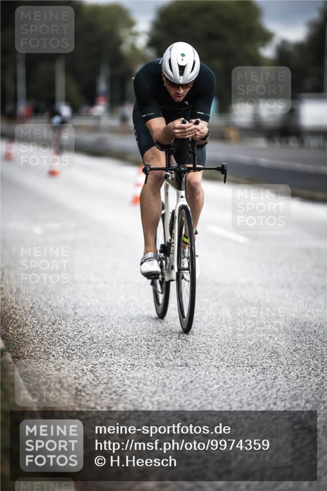 16.08.2026 - KN Förde Triathlon 2026 H.Heesch http://msf.ph/oto/9974359 16.08.2026 11:00:55 Radfahren 304 meine-sportfotos.de