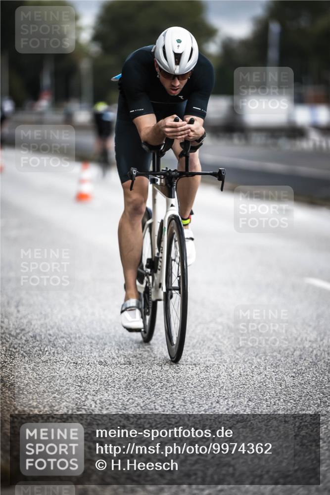 16.08.2026 - KN Förde Triathlon 2026 H.Heesch http://msf.ph/oto/9974362 16.08.2026 11:00:55 Radfahren 304 meine-sportfotos.de
