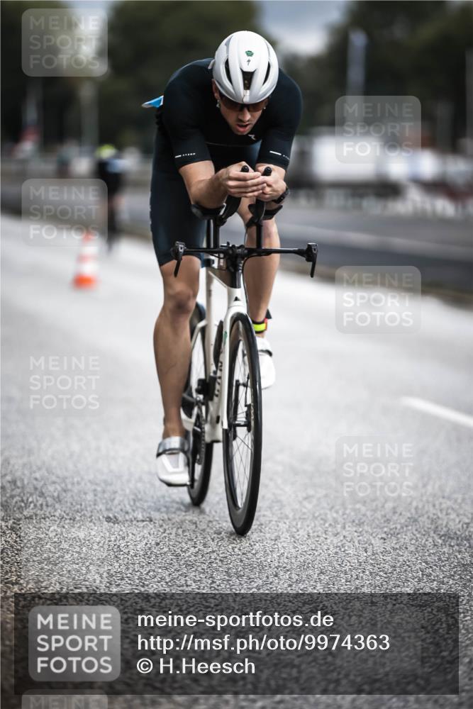 16.08.2026 - KN Förde Triathlon 2026 H.Heesch http://msf.ph/oto/9974363 16.08.2026 11:00:55 Radfahren 304 meine-sportfotos.de