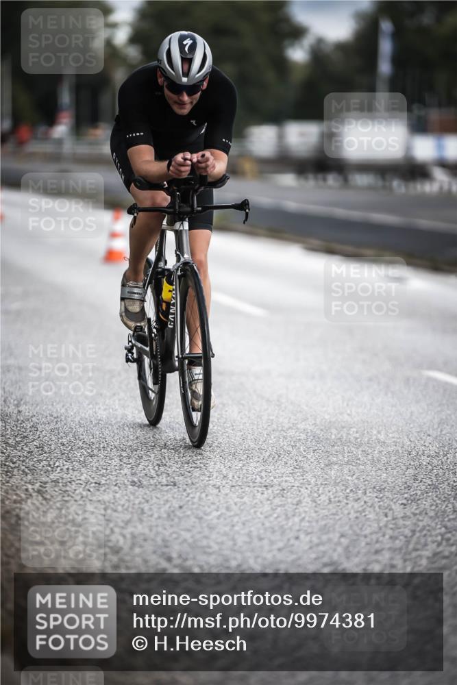 16.08.2026 - KN Förde Triathlon 2026 H.Heesch http://msf.ph/oto/9974381 16.08.2026 11:01:11 Radfahren 319, 323 meine-sportfotos.de