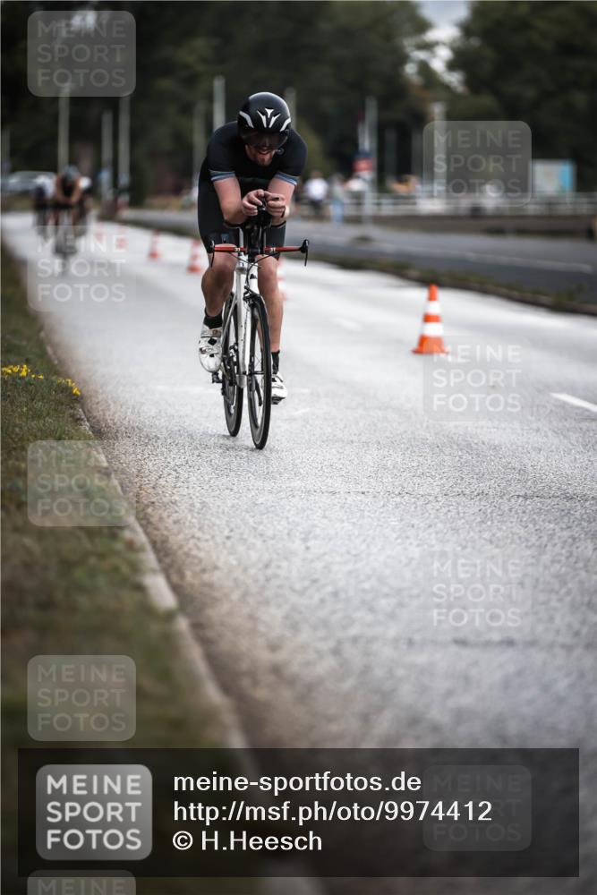 16.08.2026 - KN Förde Triathlon 2026 H.Heesch http://msf.ph/oto/9974412 16.08.2026 11:01:44 Radfahren 310, 311 meine-sportfotos.de