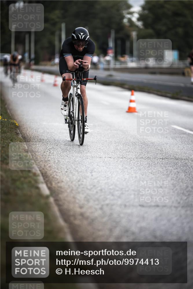 16.08.2026 - KN Förde Triathlon 2026 H.Heesch http://msf.ph/oto/9974413 16.08.2026 11:01:44 Radfahren 310, 311 meine-sportfotos.de