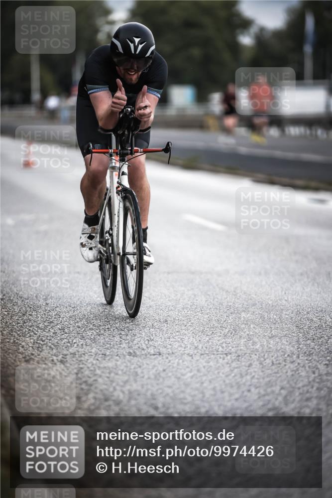 16.08.2026 - KN Förde Triathlon 2026 H.Heesch http://msf.ph/oto/9974426 16.08.2026 11:01:44 Radfahren 310, 311 meine-sportfotos.de