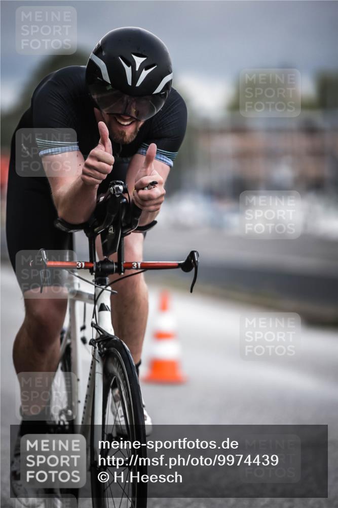 16.08.2026 - KN Förde Triathlon 2026 H.Heesch http://msf.ph/oto/9974439 16.08.2026 11:01:45 Radfahren 305, 310, 311 meine-sportfotos.de