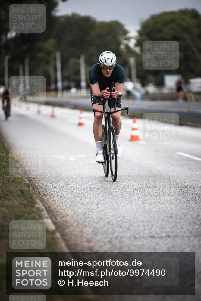 16.08.2026 - KN Förde Triathlon 2026 H.Heesch http://msf.ph/oto/9974490 16.08.2026 11:02:16 Radfahren 314, 327, 441 meine-sportfotos.de