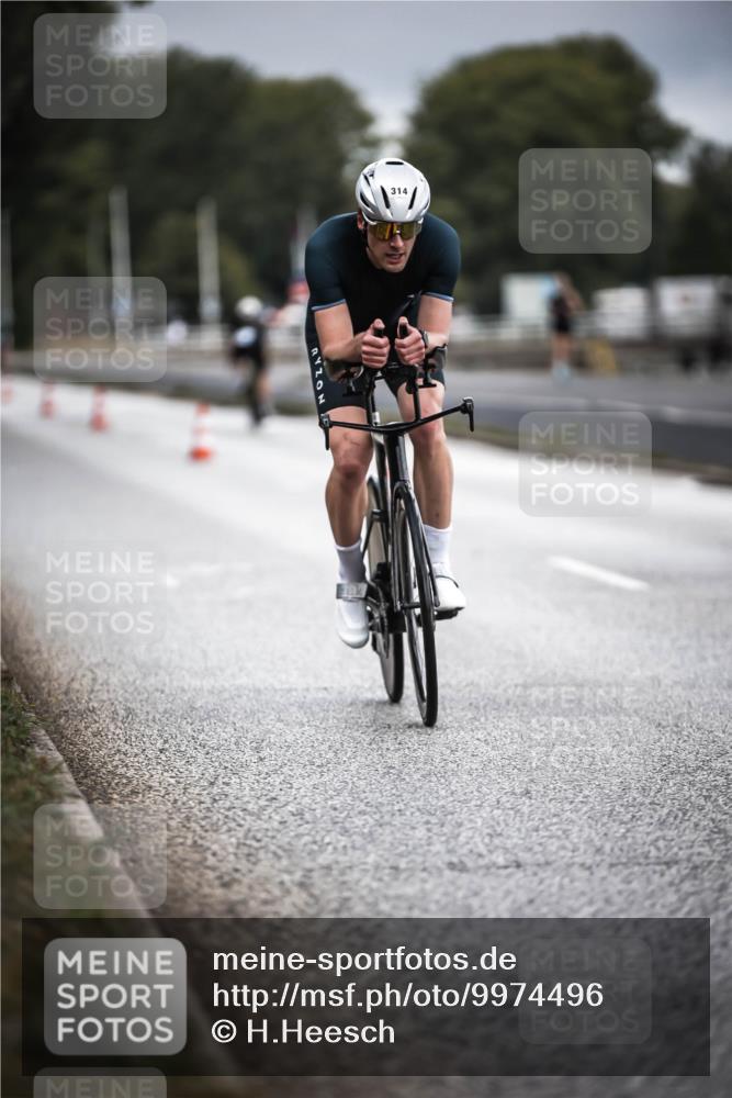16.08.2026 - KN Förde Triathlon 2026 H.Heesch http://msf.ph/oto/9974496 16.08.2026 11:02:16 Radfahren 314, 327, 441 meine-sportfotos.de