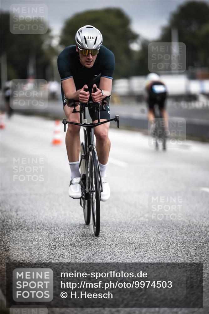 16.08.2026 - KN Förde Triathlon 2026 H.Heesch http://msf.ph/oto/9974503 16.08.2026 11:02:16 Radfahren 314, 327, 441 meine-sportfotos.de