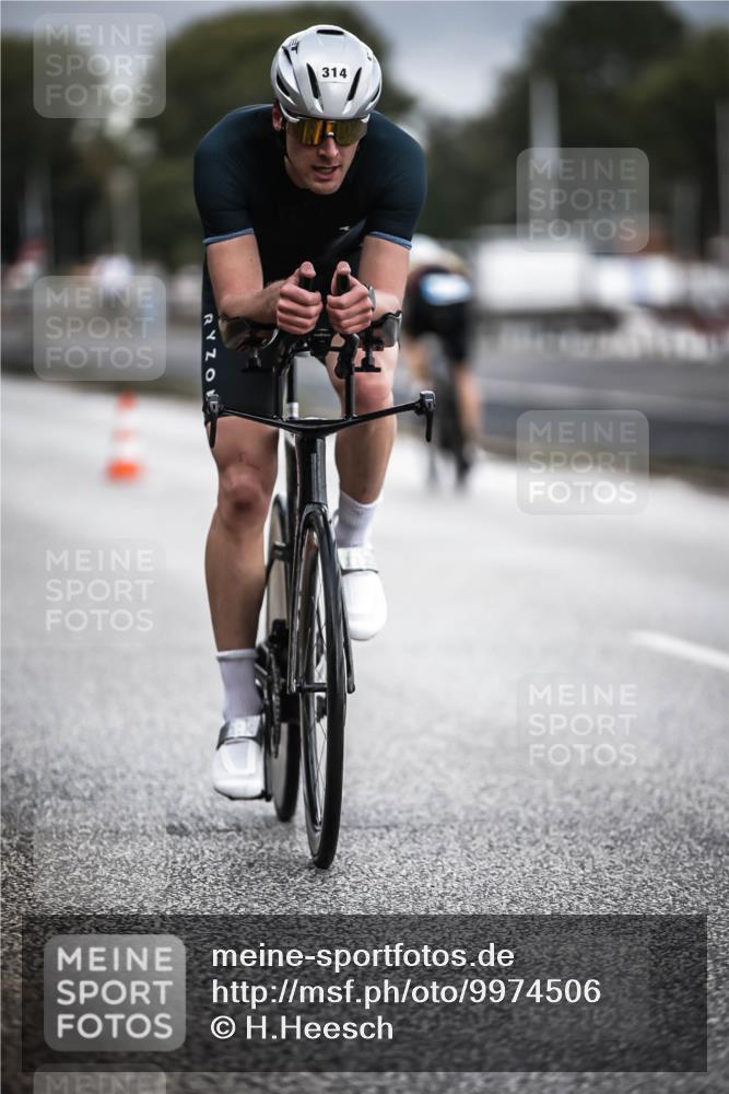 16.08.2026 - KN Förde Triathlon 2026 H.Heesch http://msf.ph/oto/9974506 16.08.2026 11:02:16 Radfahren 314, 327, 441 meine-sportfotos.de