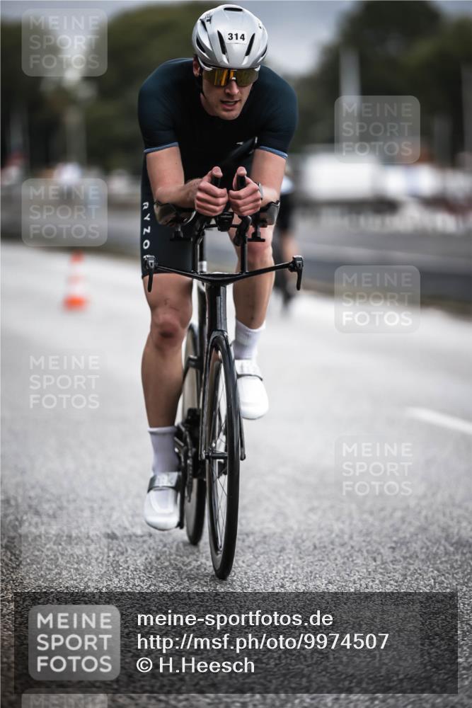 16.08.2026 - KN Förde Triathlon 2026 H.Heesch http://msf.ph/oto/9974507 16.08.2026 11:02:16 Radfahren 314, 327, 441 meine-sportfotos.de