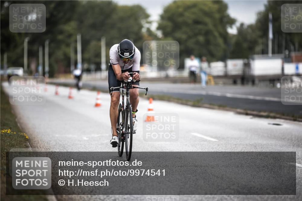 16.08.2026 - KN Förde Triathlon 2026 H.Heesch http://msf.ph/oto/9974541 16.08.2026 11:02:39 Radfahren 317, 324, 336 meine-sportfotos.de