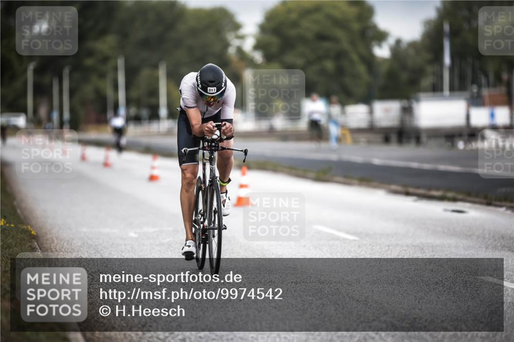 16.08.2026 - KN Förde Triathlon 2026 H.Heesch http://msf.ph/oto/9974542 16.08.2026 11:02:39 Radfahren 317, 324, 336 meine-sportfotos.de