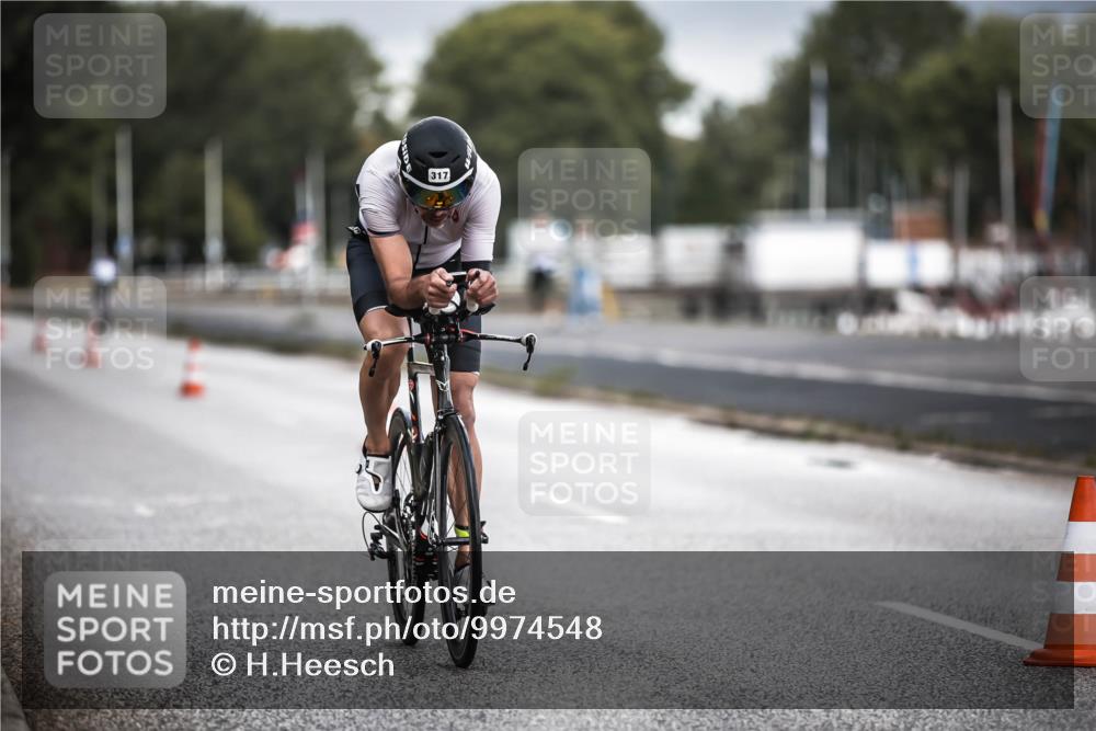 16.08.2026 - KN Förde Triathlon 2026 H.Heesch http://msf.ph/oto/9974548 16.08.2026 11:02:40 Radfahren 317, 324, 336 meine-sportfotos.de