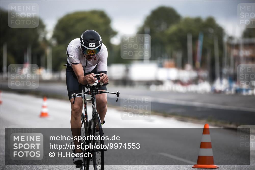 16.08.2026 - KN Förde Triathlon 2026 H.Heesch http://msf.ph/oto/9974553 16.08.2026 11:02:40 Radfahren 317, 324, 336 meine-sportfotos.de