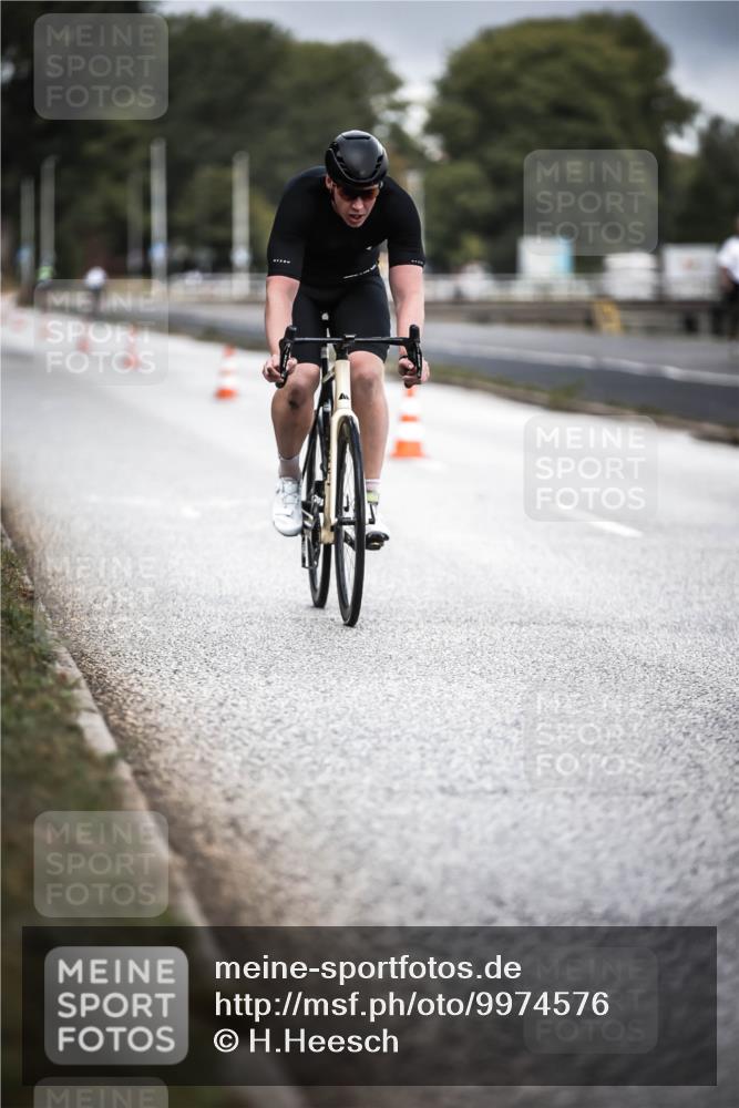 16.08.2026 - KN Förde Triathlon 2026 H.Heesch http://msf.ph/oto/9974576 16.08.2026 11:02:57 Radfahren 221, 312, 337, 341, 373 meine-sportfotos.de
