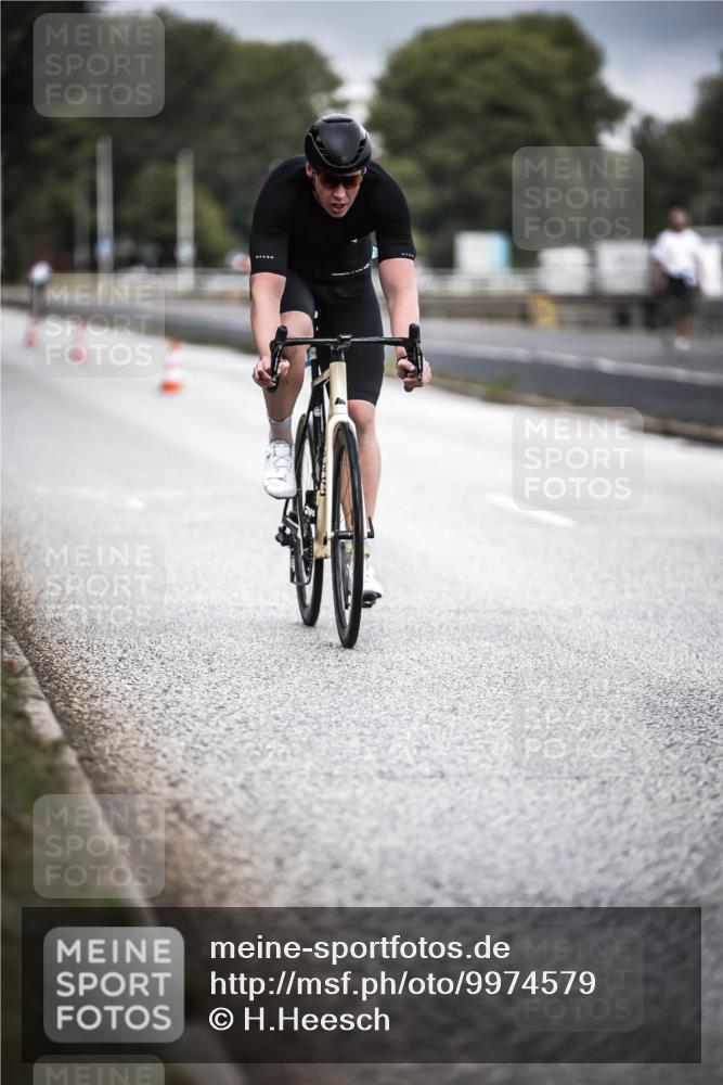 16.08.2026 - KN Förde Triathlon 2026 H.Heesch http://msf.ph/oto/9974579 16.08.2026 11:02:57 Radfahren 221, 312, 337, 341, 373 meine-sportfotos.de