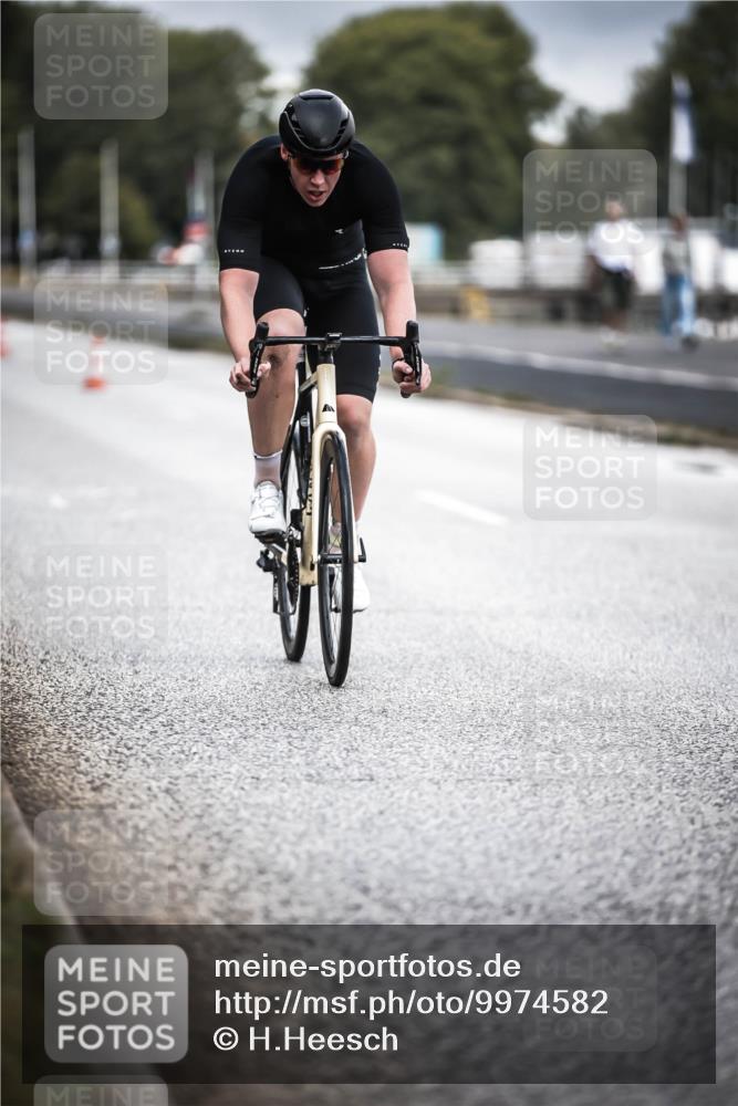 16.08.2026 - KN Förde Triathlon 2026 H.Heesch http://msf.ph/oto/9974582 16.08.2026 11:02:58 Radfahren 221, 312, 337, 341, 373 meine-sportfotos.de