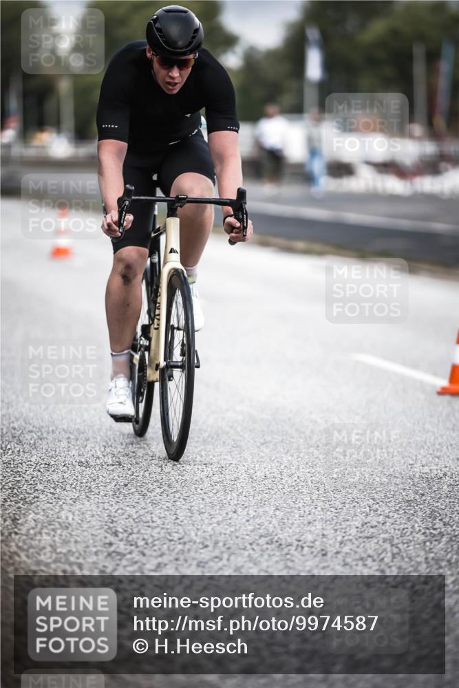 16.08.2026 - KN Förde Triathlon 2026 H.Heesch http://msf.ph/oto/9974587 16.08.2026 11:02:58 Radfahren 221, 312, 337, 341, 373 meine-sportfotos.de