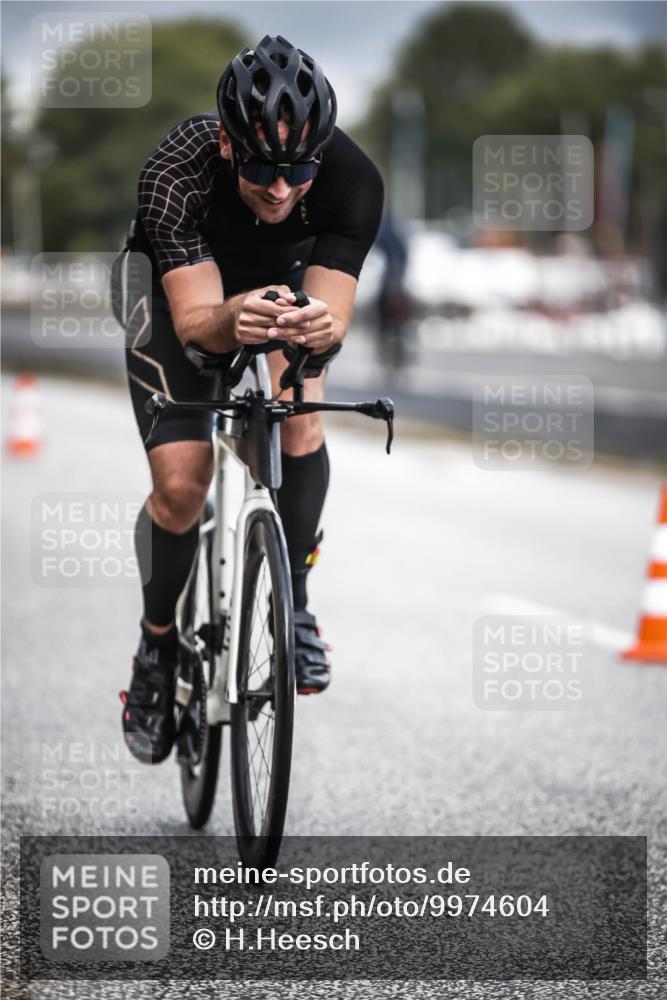 16.08.2026 - KN Förde Triathlon 2026 H.Heesch http://msf.ph/oto/9974604 16.08.2026 11:03:27 Radfahren 323 meine-sportfotos.de