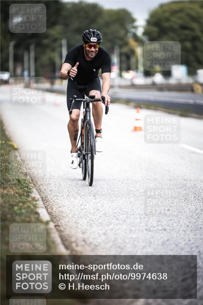 16.08.2026 - KN Förde Triathlon 2026 H.Heesch http://msf.ph/oto/9974638 16.08.2026 11:04:04 Radfahren 320, 363 meine-sportfotos.de