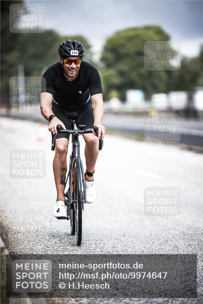 16.08.2026 - KN Förde Triathlon 2026 H.Heesch http://msf.ph/oto/9974647 16.08.2026 11:04:04 Radfahren 320, 363 meine-sportfotos.de