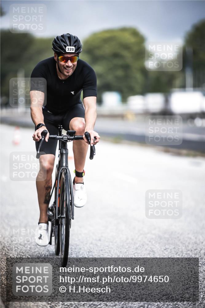 16.08.2026 - KN Förde Triathlon 2026 H.Heesch http://msf.ph/oto/9974650 16.08.2026 11:04:04 Radfahren 320, 363 meine-sportfotos.de