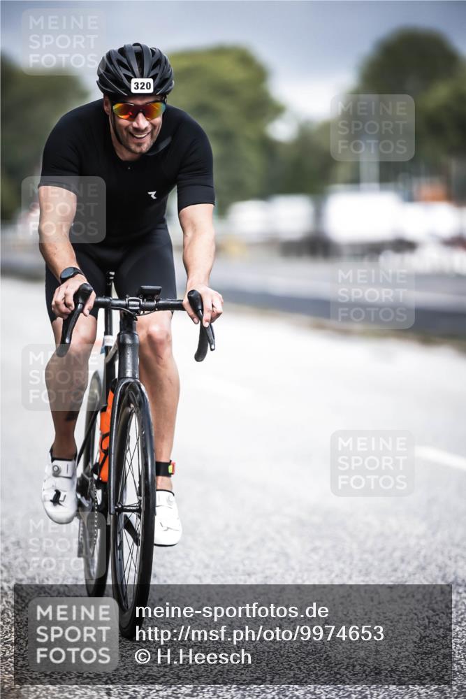 16.08.2026 - KN Förde Triathlon 2026 H.Heesch http://msf.ph/oto/9974653 16.08.2026 11:04:05 Radfahren 320, 363 meine-sportfotos.de
