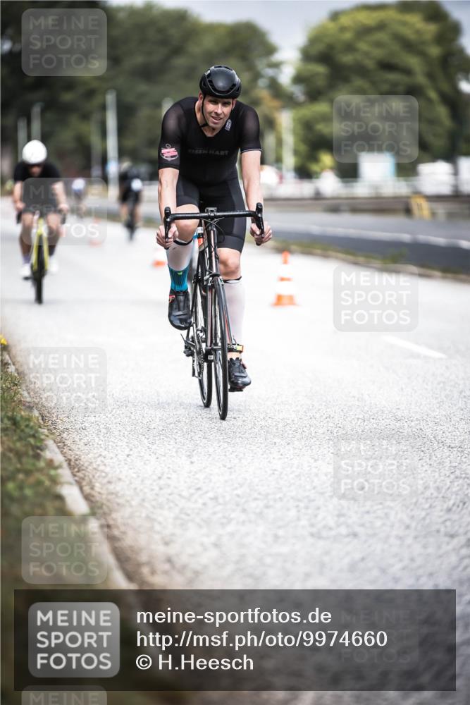 16.08.2026 - KN Förde Triathlon 2026 H.Heesch http://msf.ph/oto/9974660 16.08.2026 11:04:16 Radfahren 309, 329, 340 meine-sportfotos.de
