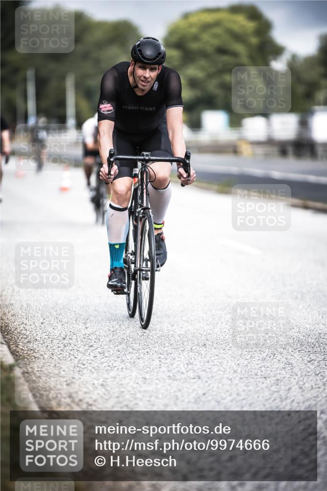 16.08.2026 - KN Förde Triathlon 2026 H.Heesch http://msf.ph/oto/9974666 16.08.2026 11:04:16 Radfahren 309, 329, 340 meine-sportfotos.de