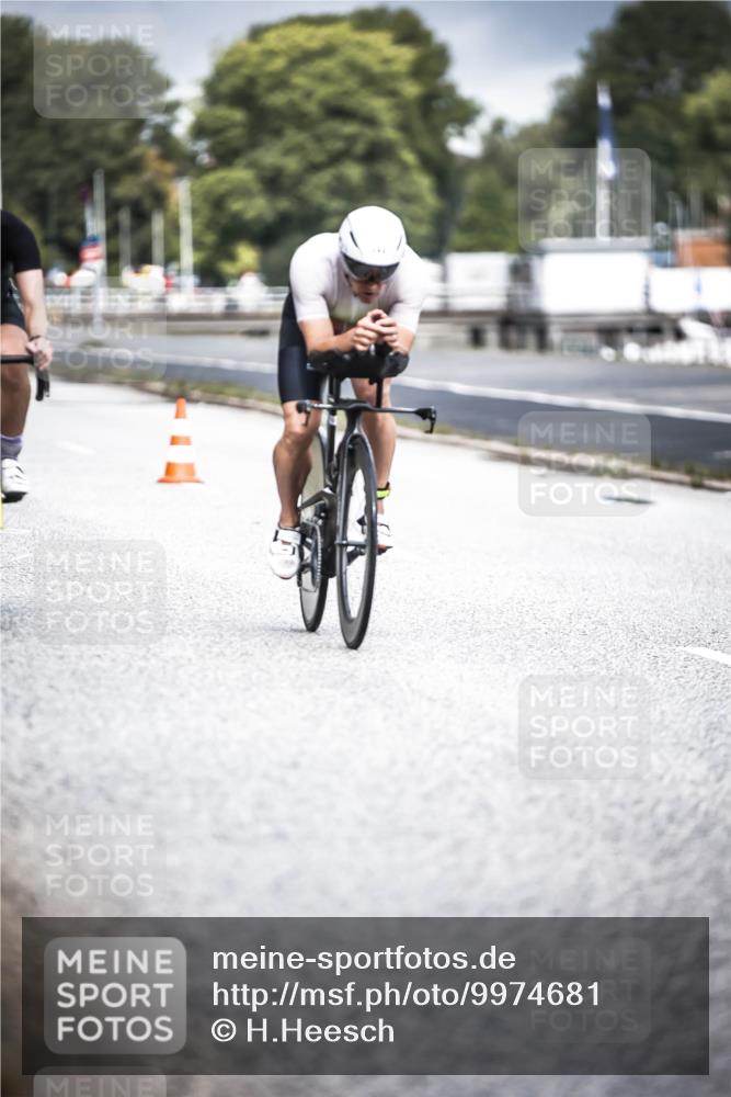 16.08.2026 - KN Förde Triathlon 2026 H.Heesch http://msf.ph/oto/9974681 16.08.2026 11:04:17 Radfahren 309, 329, 340 meine-sportfotos.de
