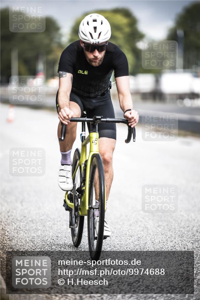 16.08.2026 - KN Förde Triathlon 2026 H.Heesch http://msf.ph/oto/9974688 16.08.2026 11:04:18 Radfahren 309, 329, 340 meine-sportfotos.de